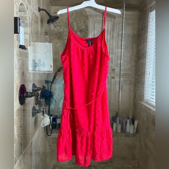 Beautiful Red Stuccato Dress NWT - Picture 1 of 3